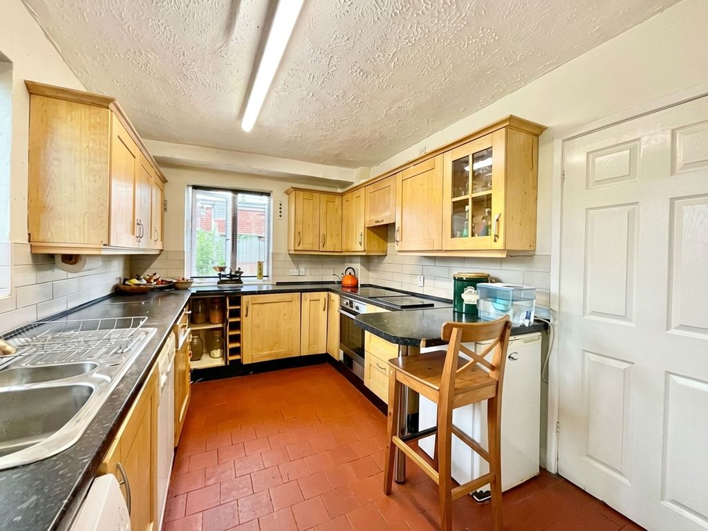 Property photo 3 of 22