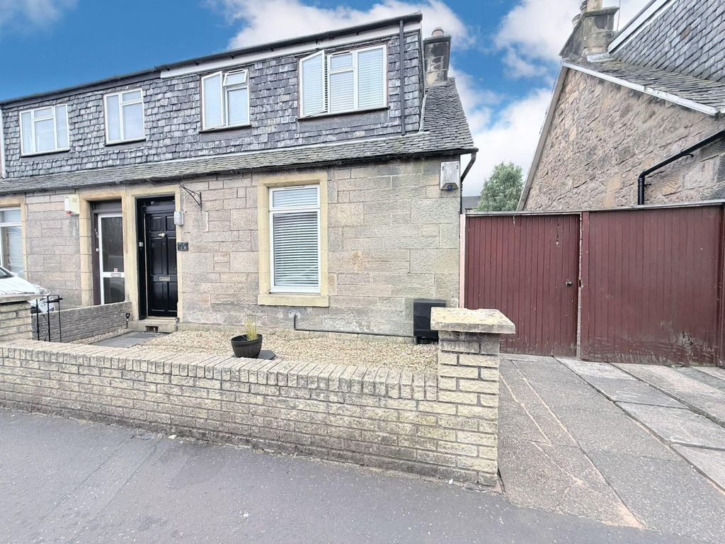 Property photo 1 of 28