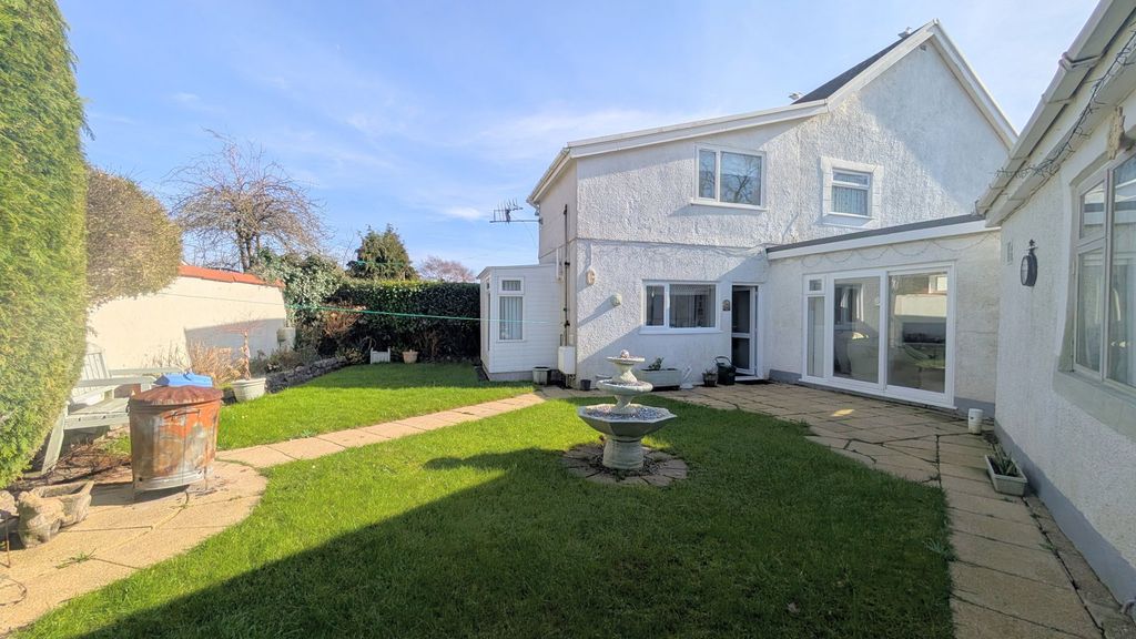 Property photo 2 of 26