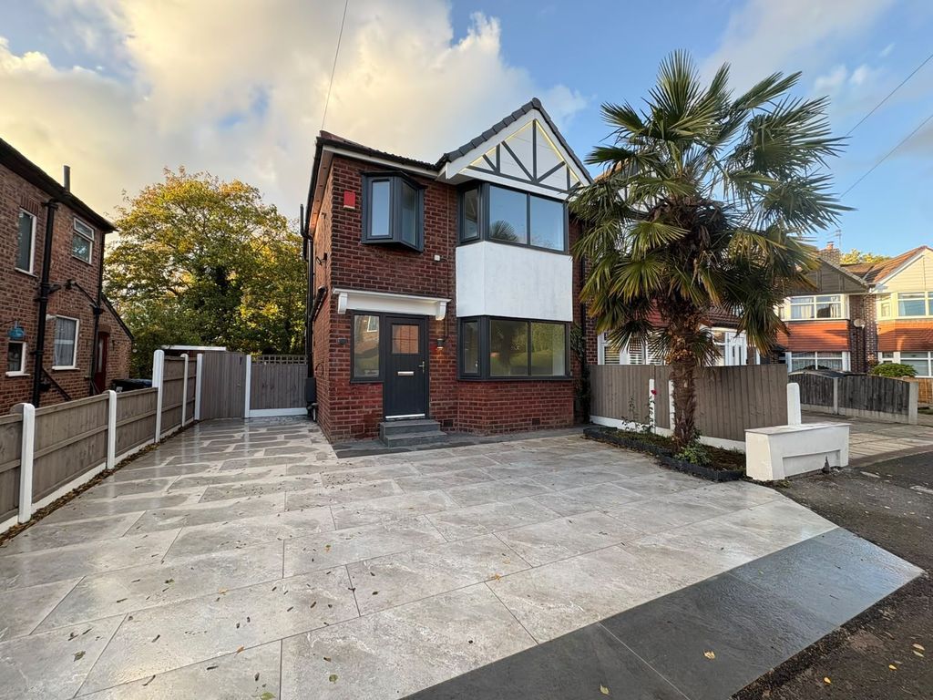Property photo 1 of 21
