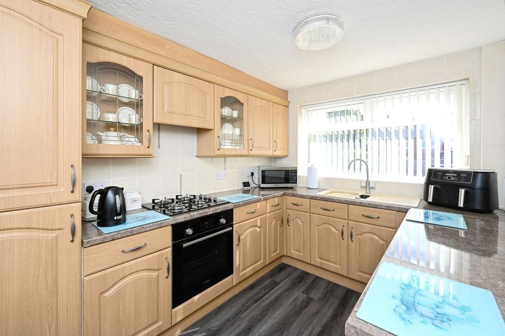 Property photo 3 of 17 Picture No. 05