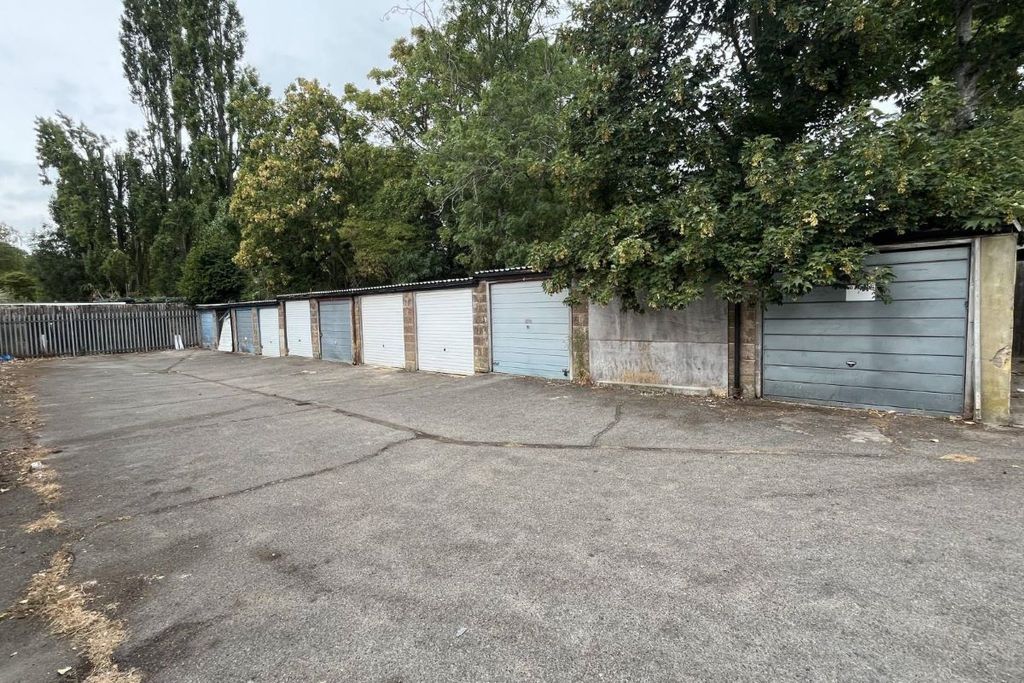 Property photo 3 of 10