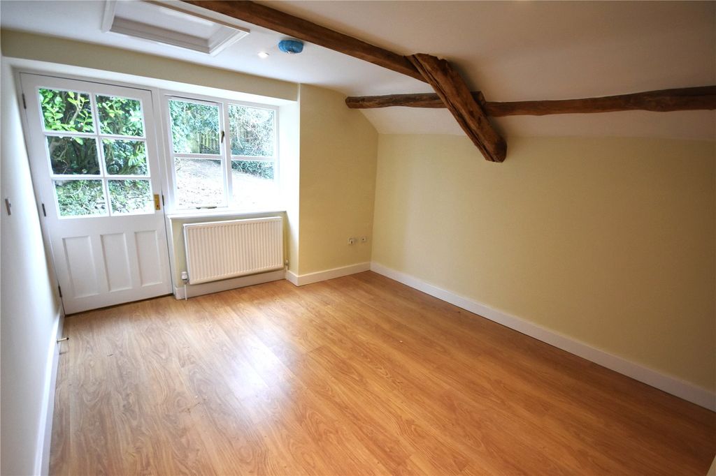 Property photo 2 of 10 Picture No. 21