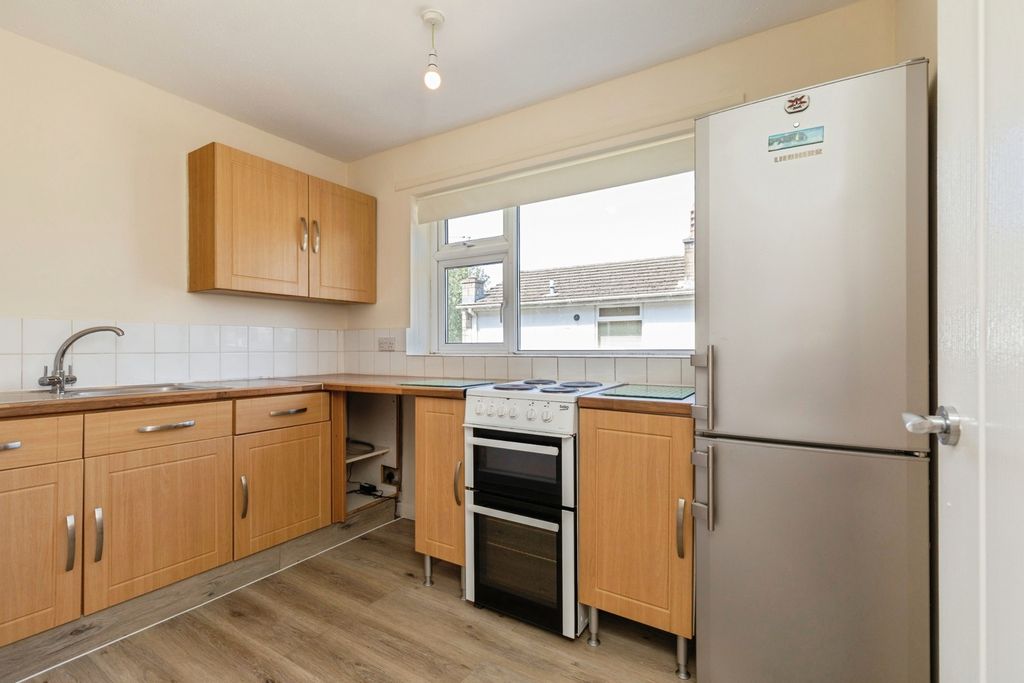 Property photo 2 of 8 Pbox-Img.Jpg
