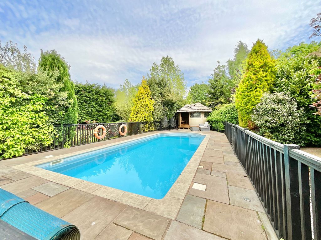 Property photo 3 of 36