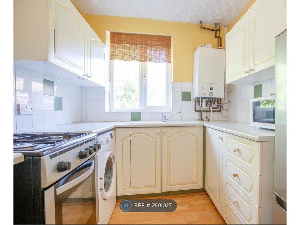 Property photo 3 of 5 Kitchen