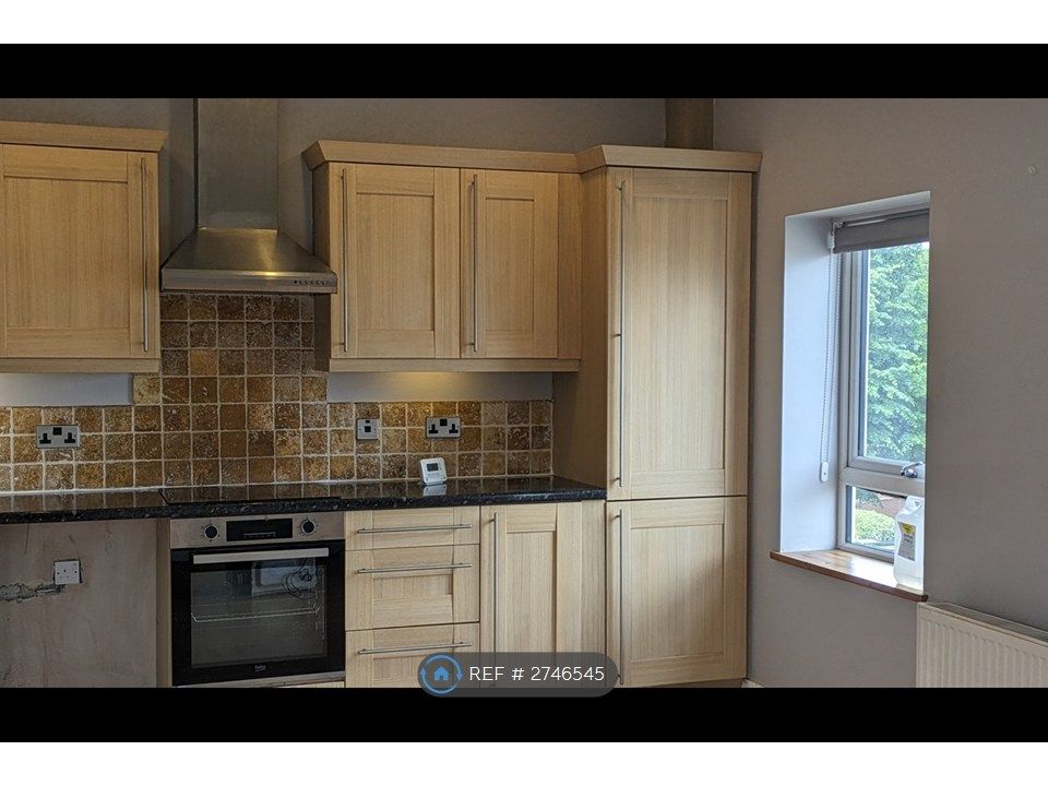 Property photo 3 of 15 Kitchen/Living Area