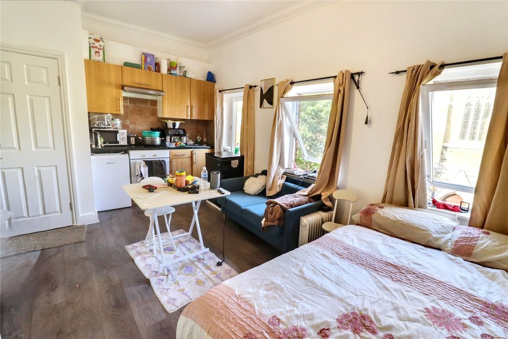 Property photo 2 of 5 Picture No. 04