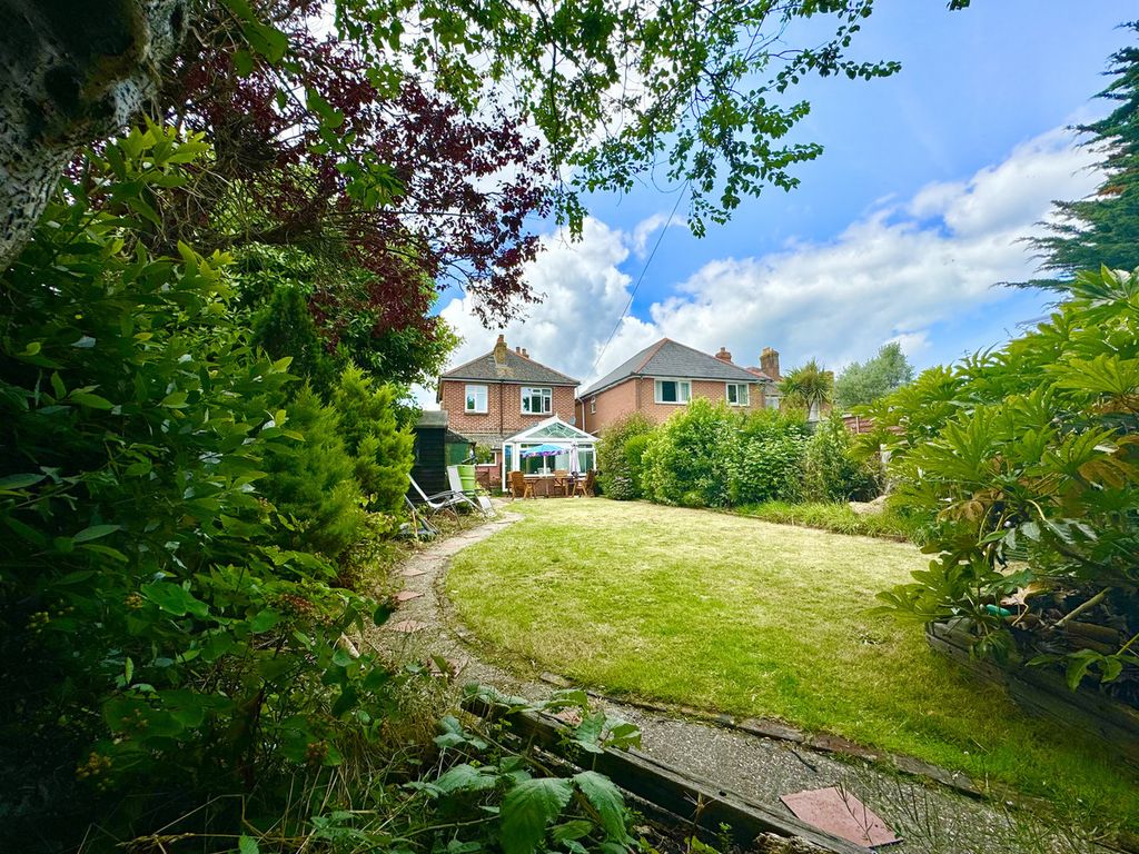 Property photo 2 of 16