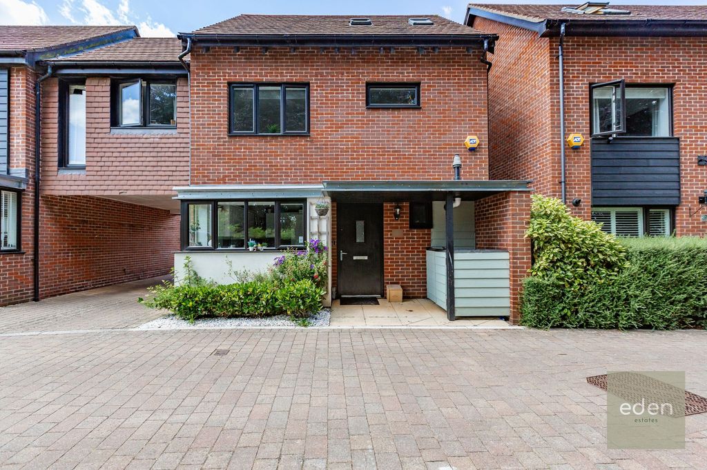 Property photo 1 of 22