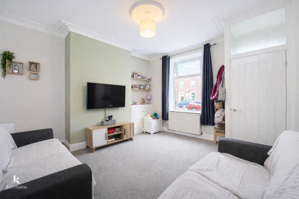 Property photo 2 of 14 3