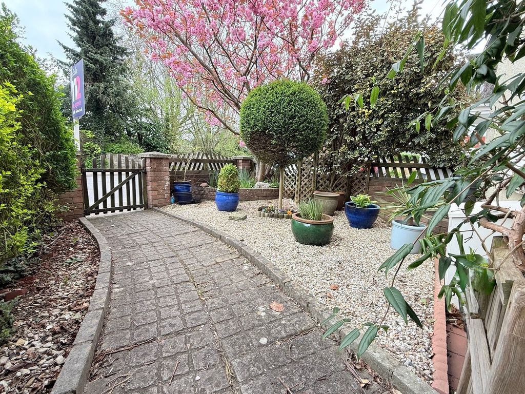Property photo 3 of 26