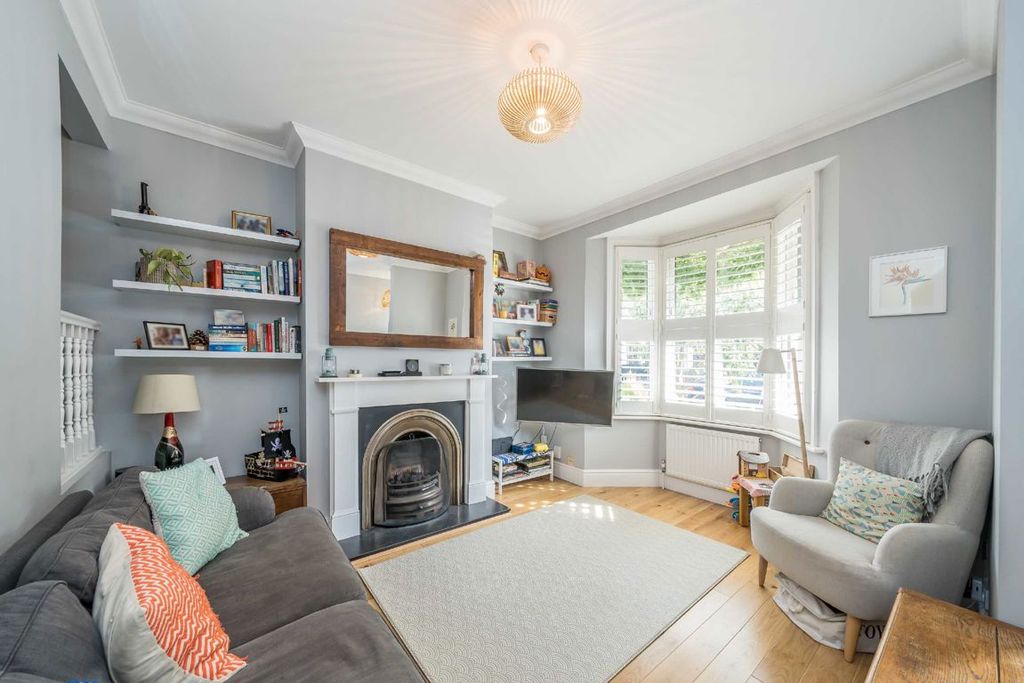 Property photo 2 of 6