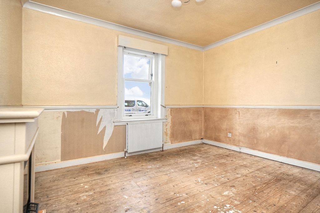 Property photo 2 of 8 Property Image 2