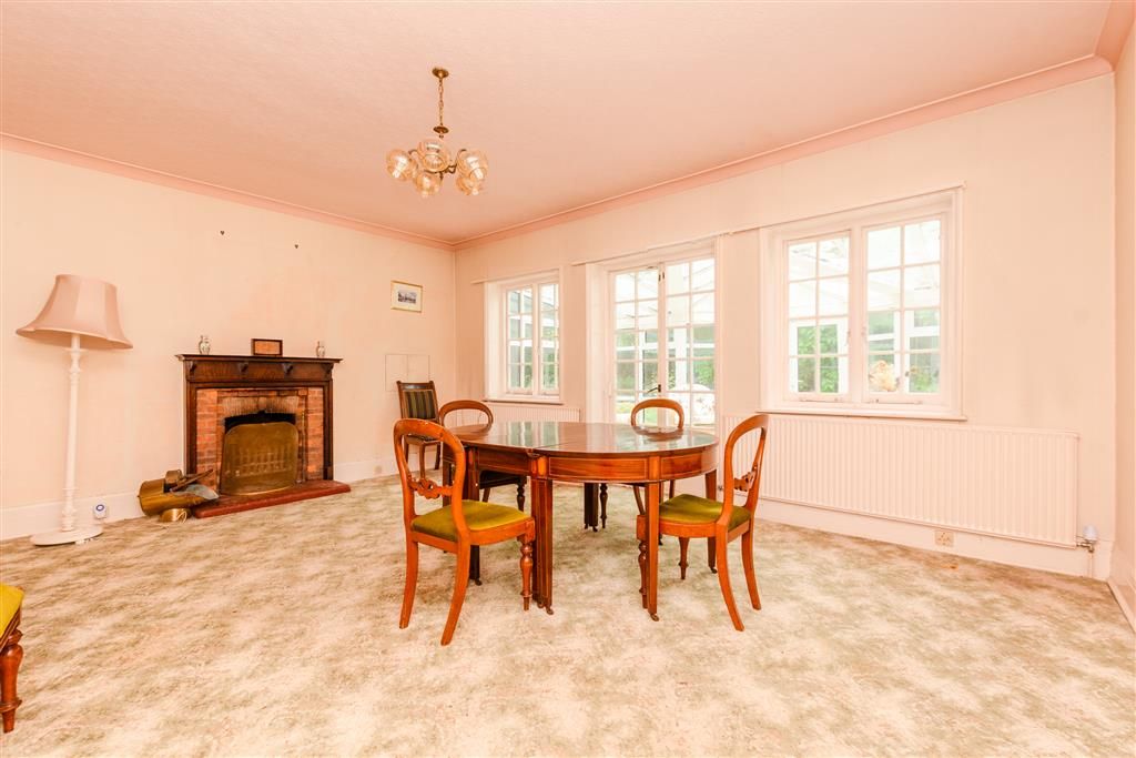 Property photo 3 of 21 Dining Room
