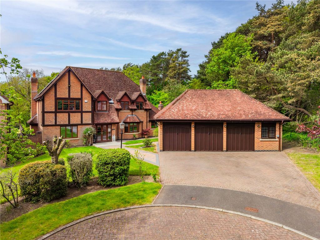 Property photo 1 of 55 Picture No. 63