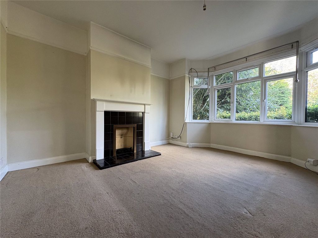 Property photo 2 of 8 Sitting Room