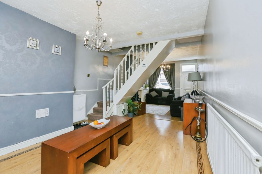 Property photo 3 of 13