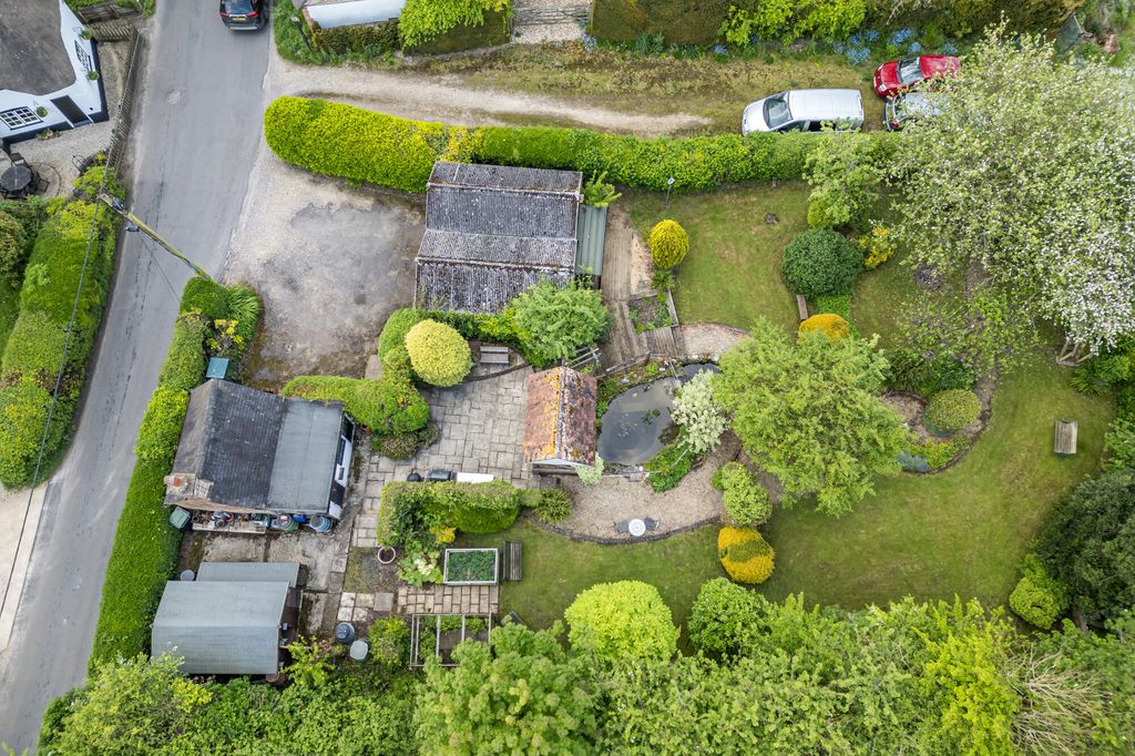 Property photo 1 of 21