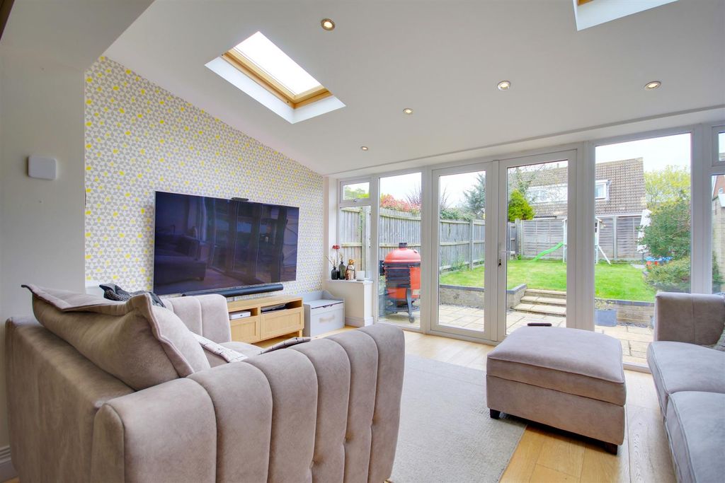 Property photo 3 of 14 Img_4341-Img_4343.Jpg