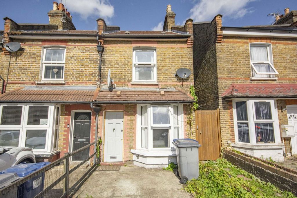 Property photo 1 of 8