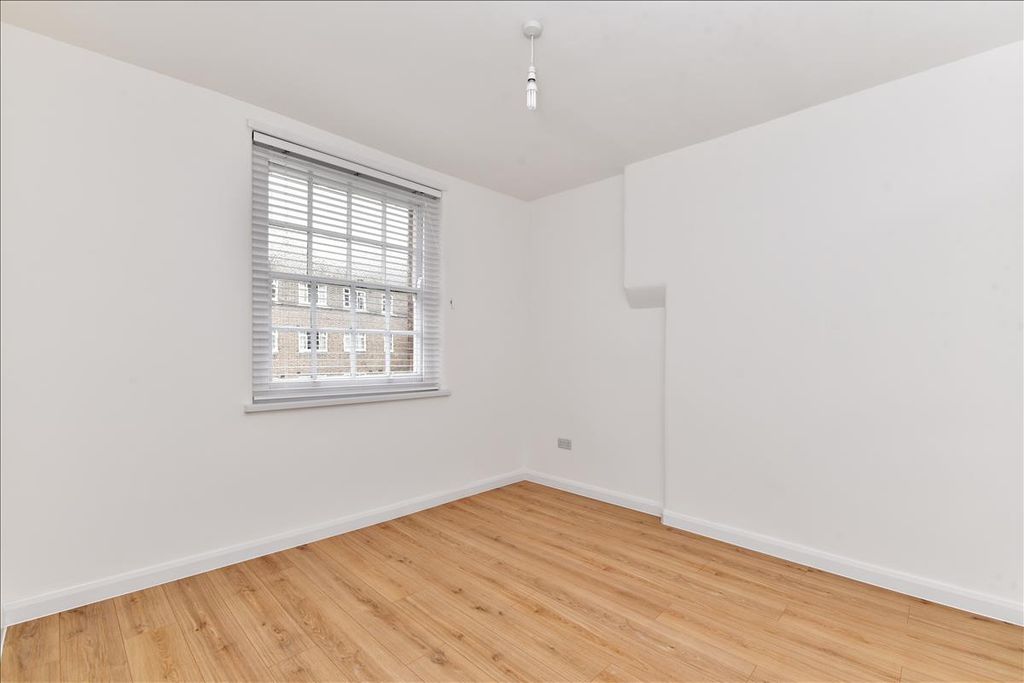 Property photo 3 of 5