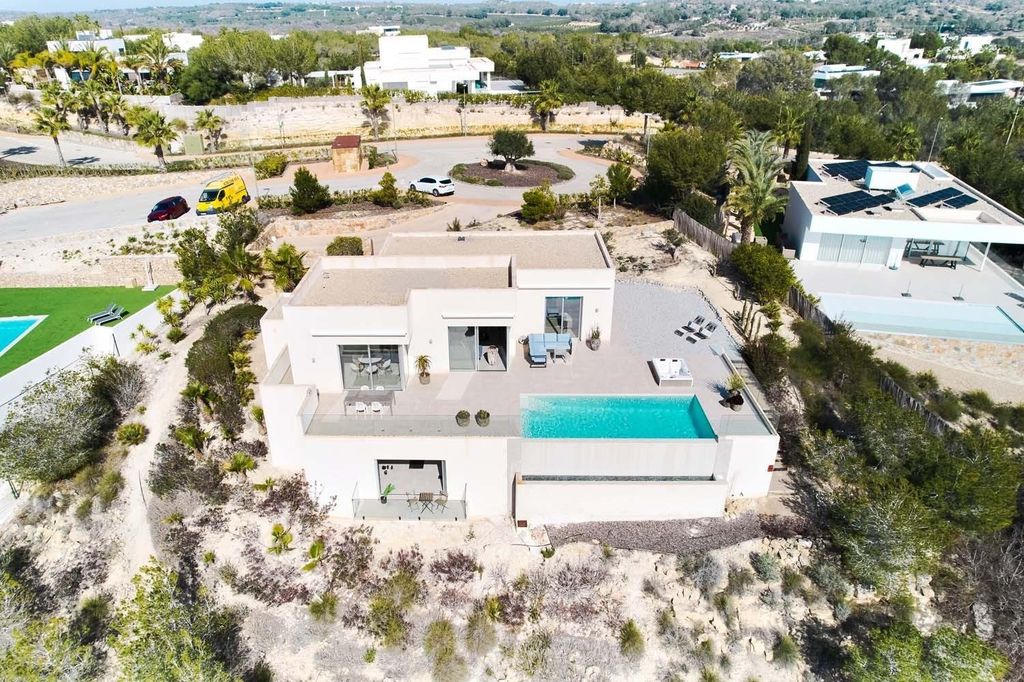 Property photo 3 of 50