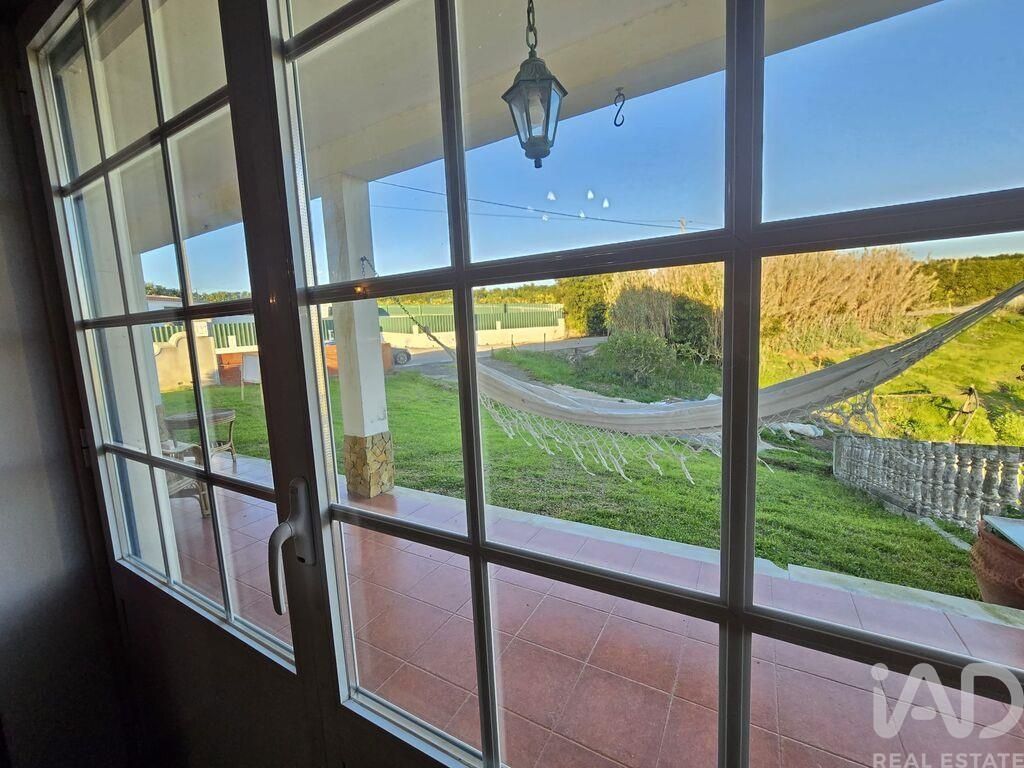 Property photo 2 of 39