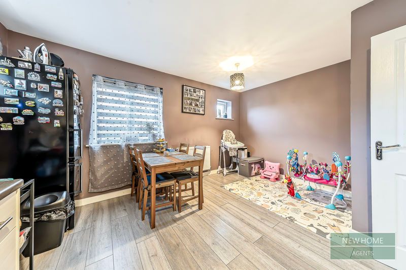 Property photo 3 of 15 Photo 7