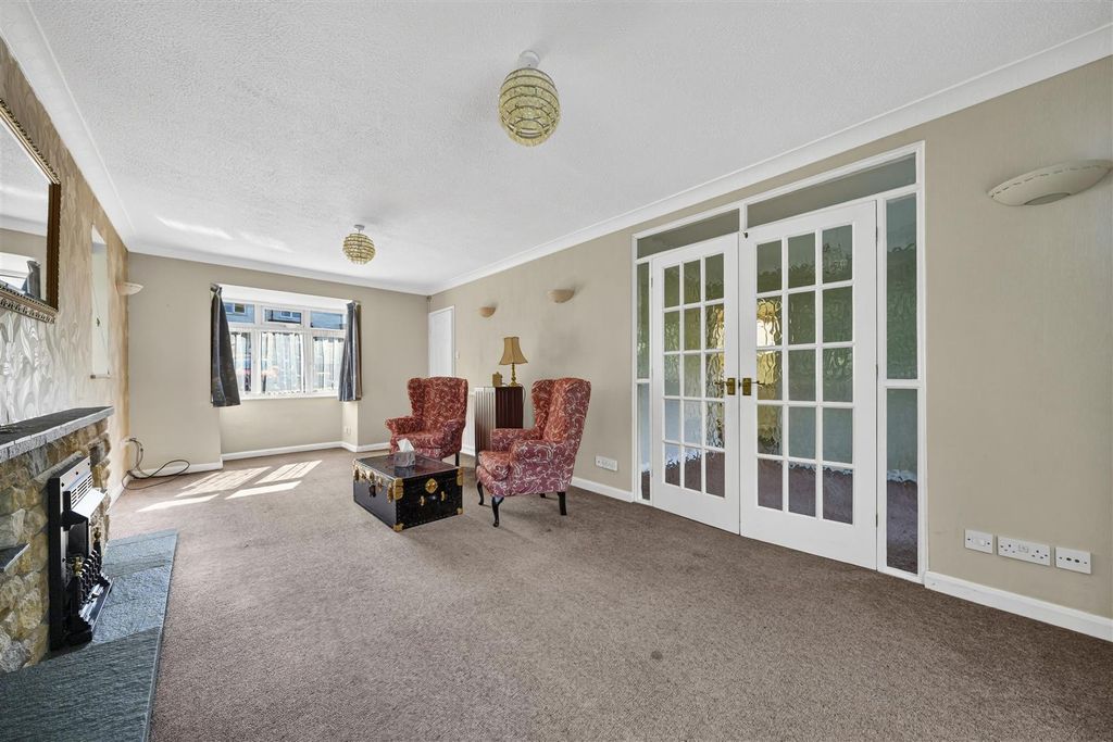 Property photo 2 of 26 2