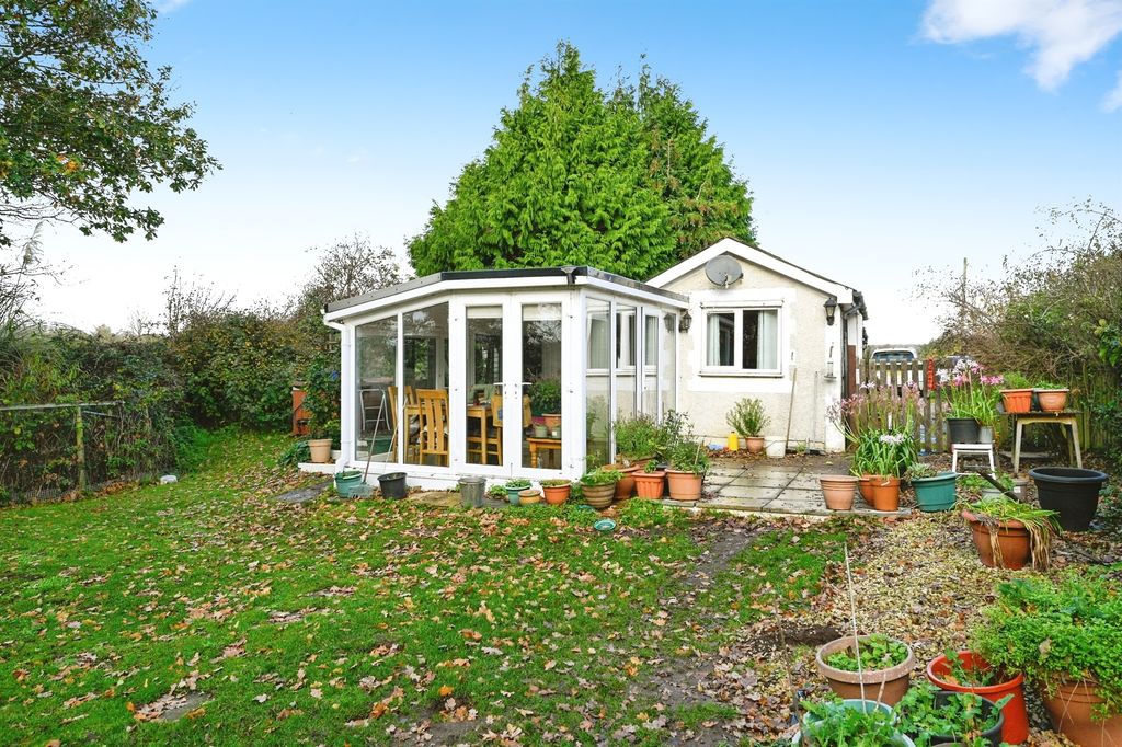 Property photo 2 of 16