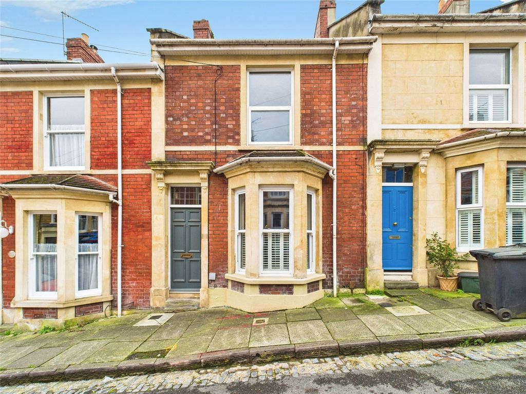 Property photo 2 of 26 Picture No. 13