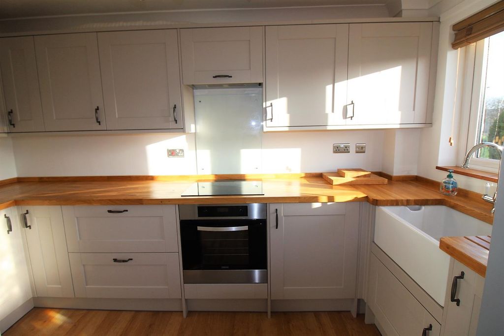 Property photo 2 of 13 Kitchen