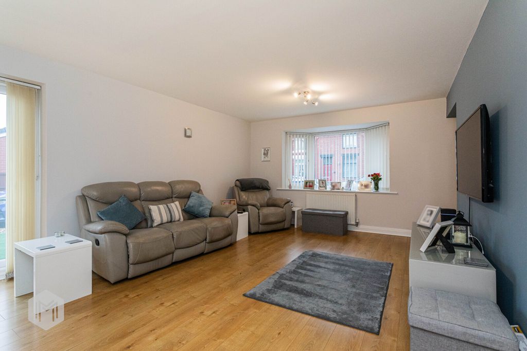 Property photo 2 of 21 Picture No. 02