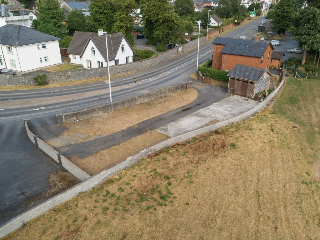 Property photo 3 of 10