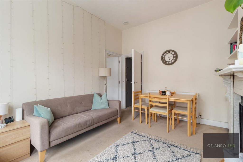 Property photo 2 of 9 21B Mayflower Road Sw9 9Jy-10.Jpg