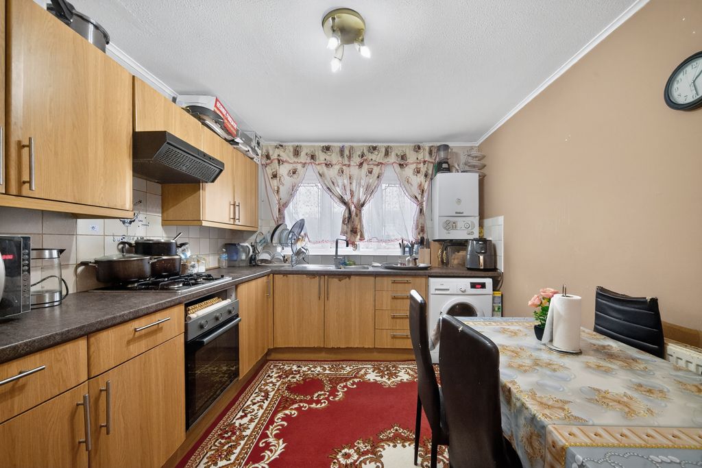 Property photo 1 of 21 Kitchen