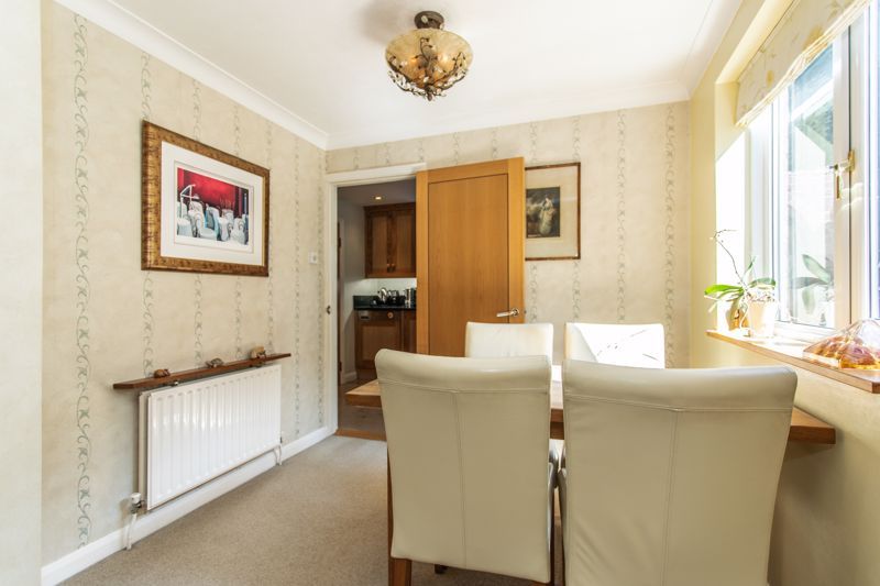 Property photo 3 of 15 Photo 4