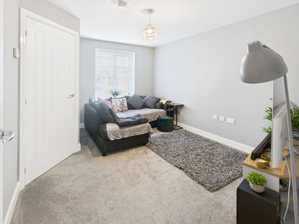 Property photo 2 of 21