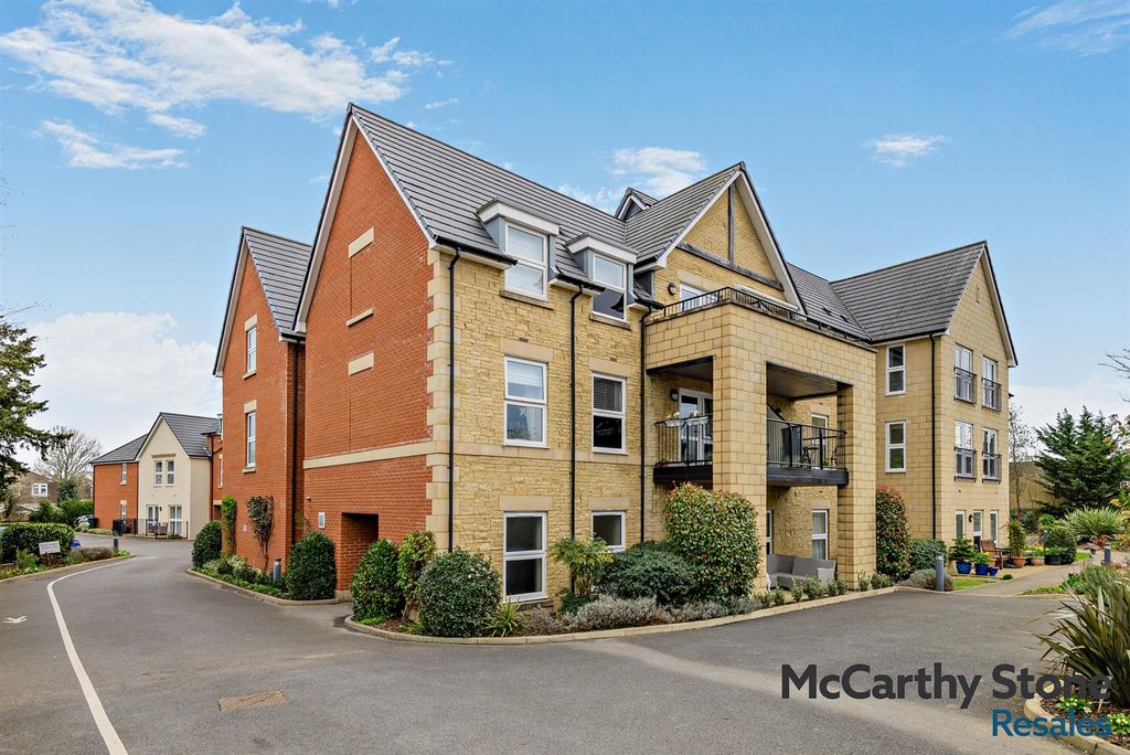Property photo 1 of 16 Meadowsweet Place
