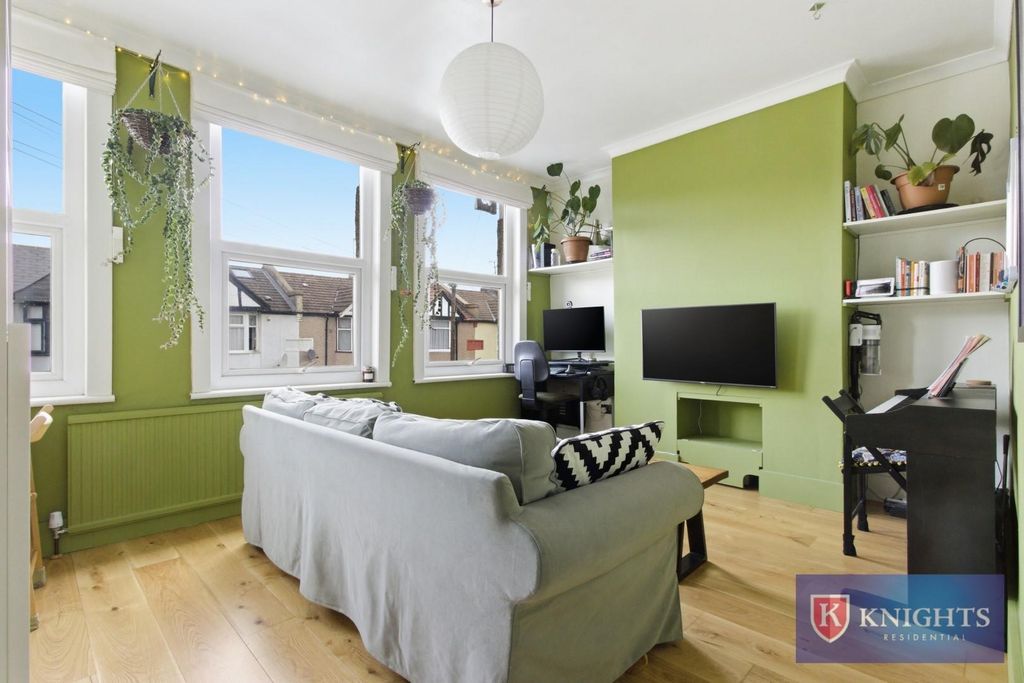 Property photo 2 of 16