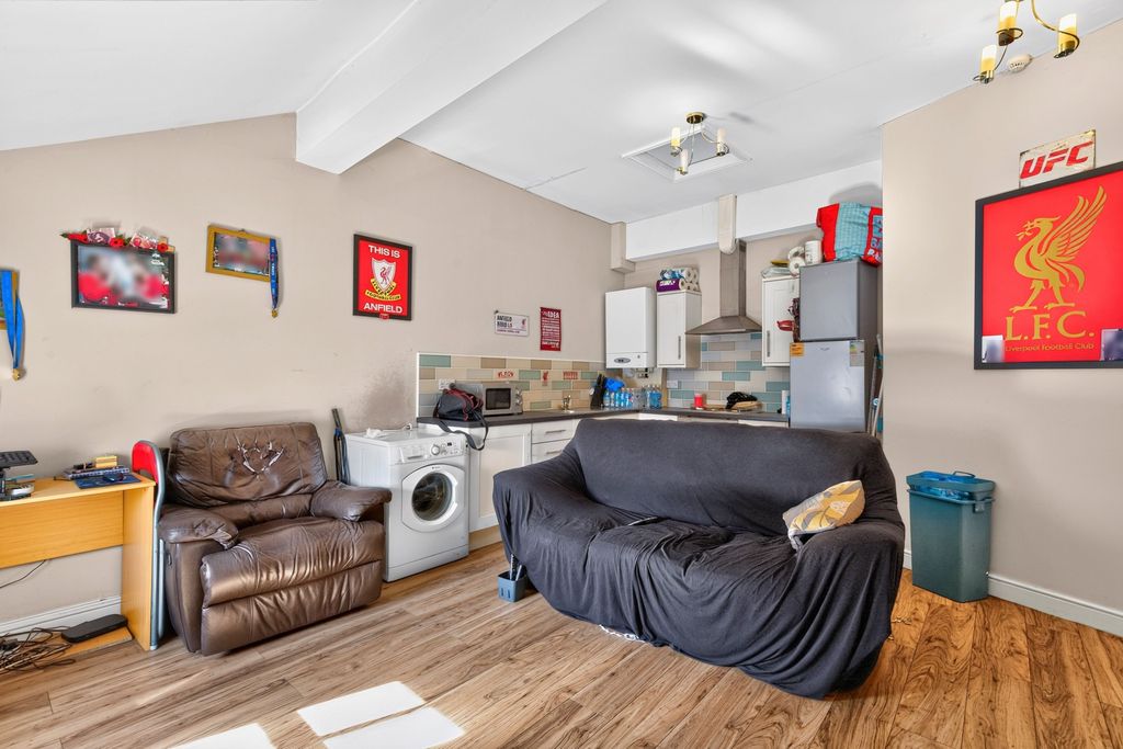 Property photo 3 of 27