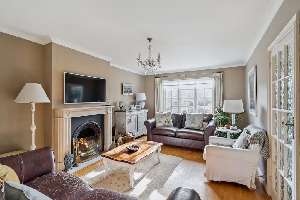 Property photo 3 of 16