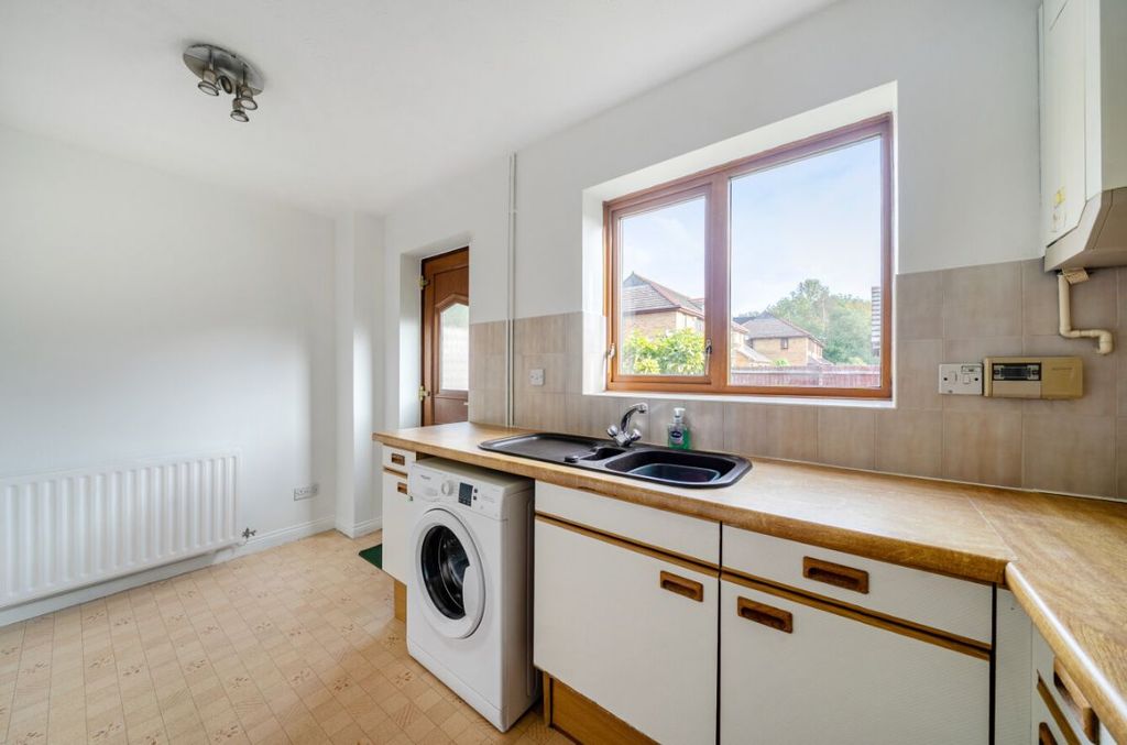 Property photo 3 of 11