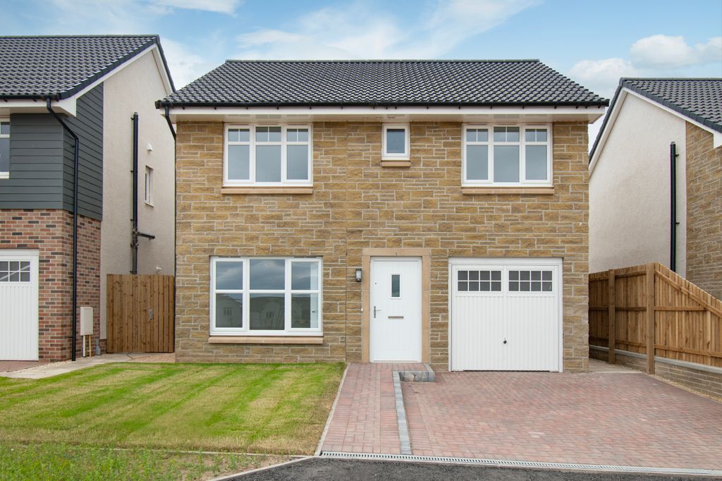Property photo 1 of 27