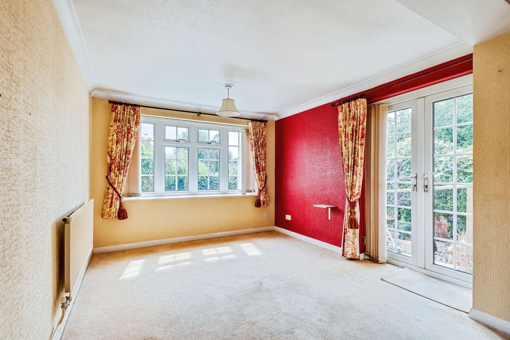 Property photo 3 of 14