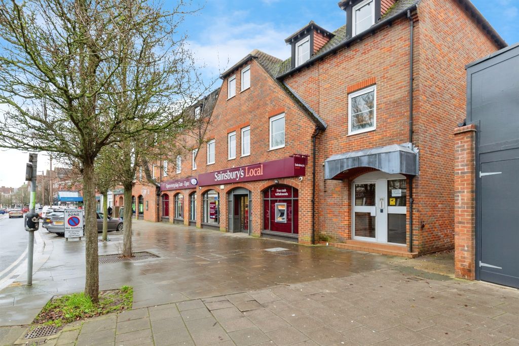 Property photo 1 of 12