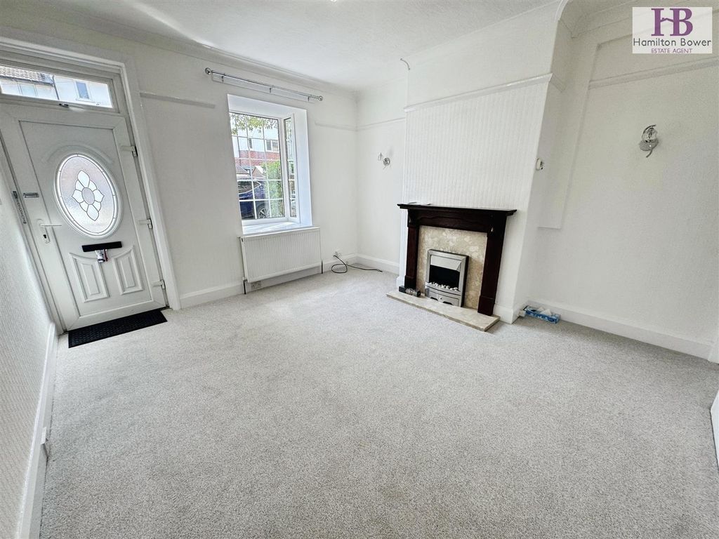 Property photo 2 of 14 601Cb7B9-6Neville12.Jpg