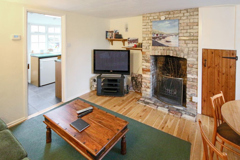 Property photo 2 of 8