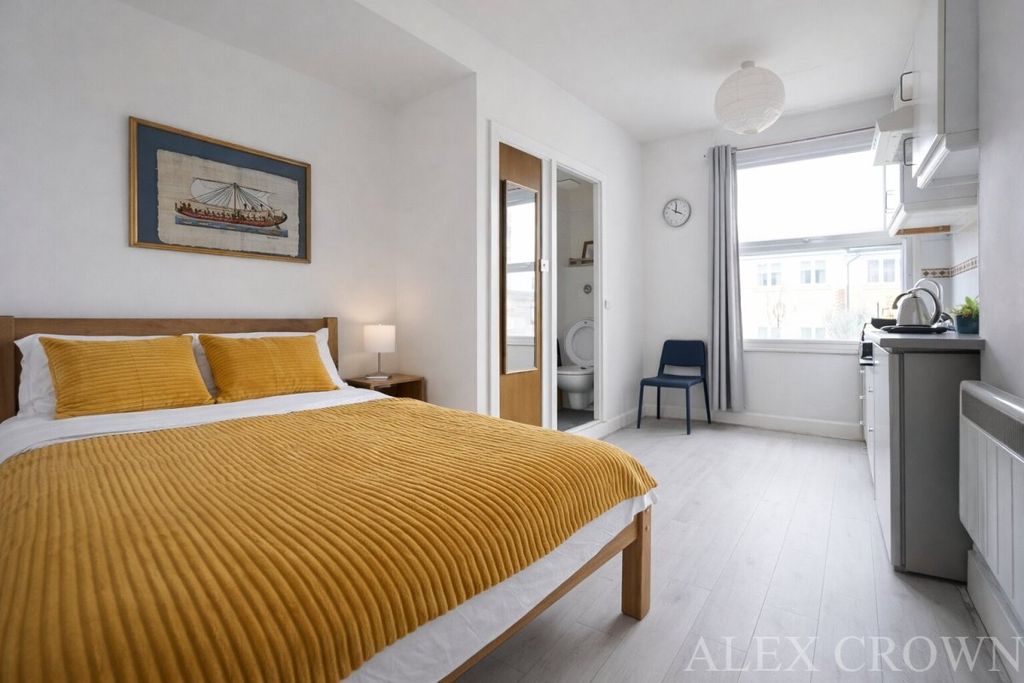 Property photo 1 of 4